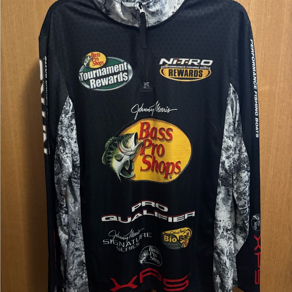 Bass Pro Shops Black and Gray Fishing 1/4 zip